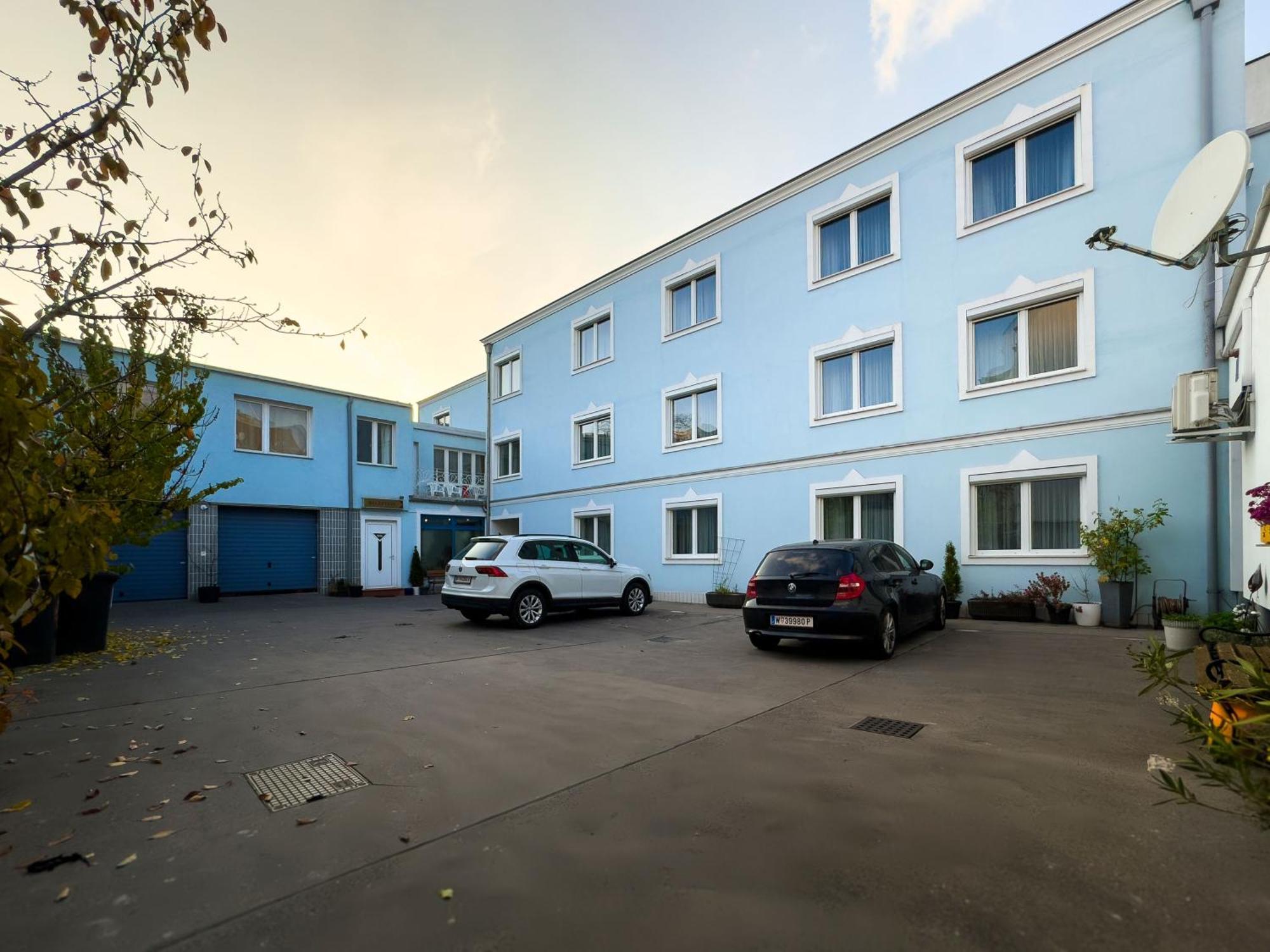 Pension Erlaa Вена Экстерьер фото